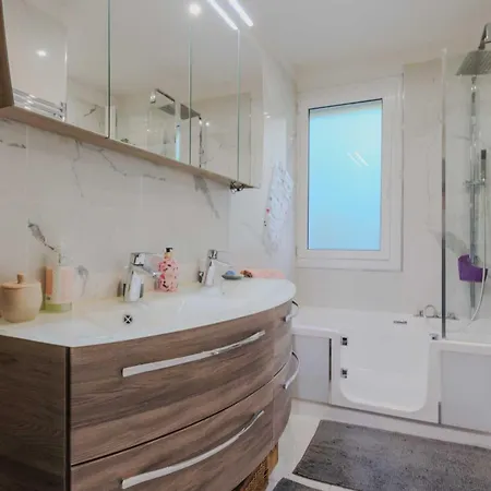 Apartmán Elegance & Comfort With Private Garden - 16eme *