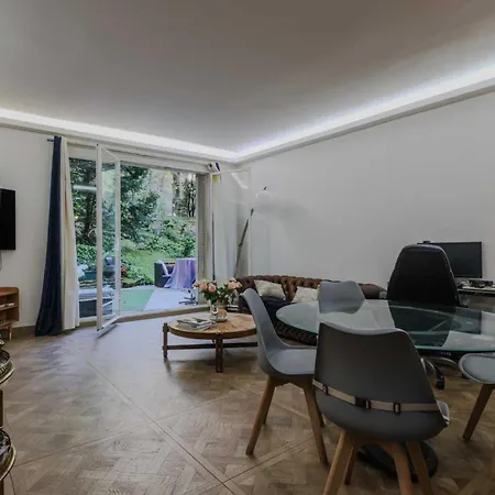 Elegance & Comfort With Private Garden - 16eme Apartmán