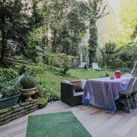Elegance & Comfort With Private Garden - 16eme Apartmán *